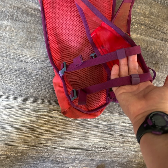 Nathan 6L hydration vest - Picture 6 of 8